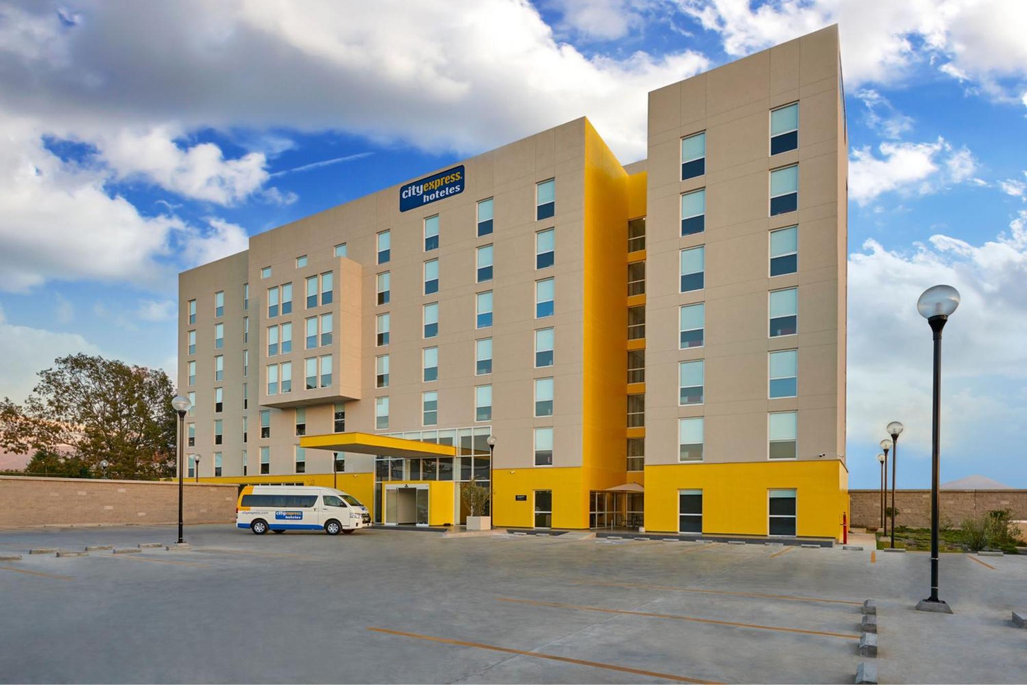 City Express By Marriott Puebla Finsa Екстериор снимка